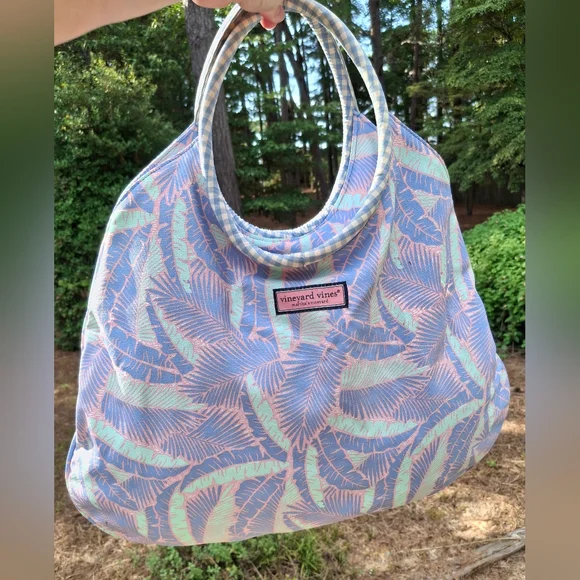 Vineyard Vines Martha's Vineyard Island Palm Tree Print Pink/Purple/ Tote Bag - Picture 2 of 12
